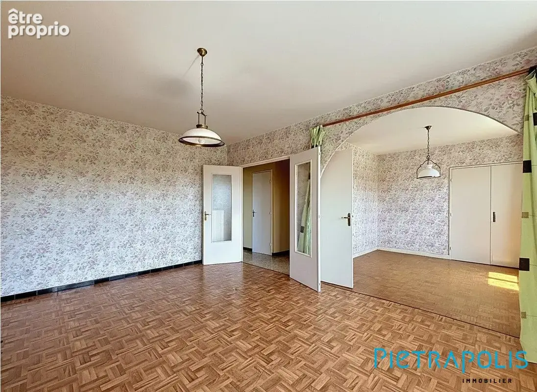 Maison 7 pièces 130 m² à vendre à Meyzieu (69330) - photo 4