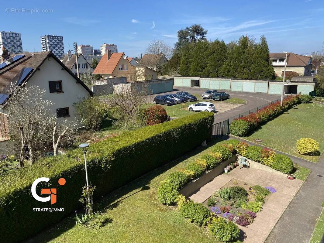 Appartement à SAINT-ETIENNE-DU-ROUVRAY