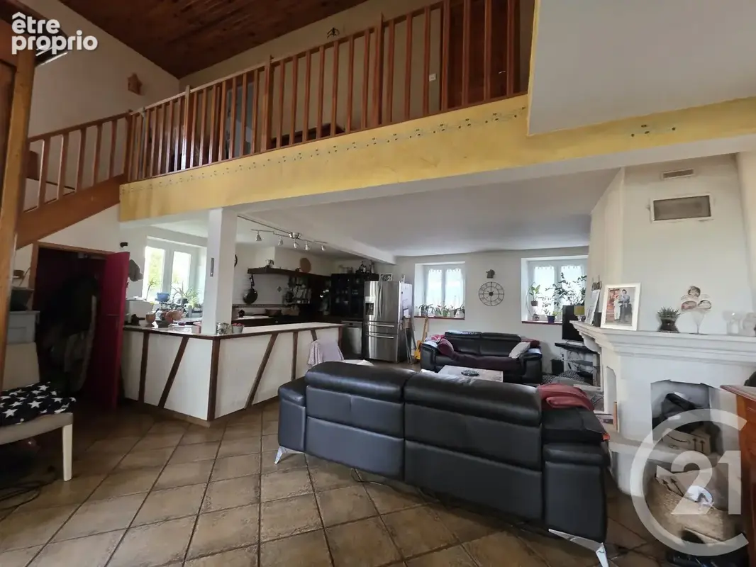 Photo Maison à Etrepilly au prix de 283 000€