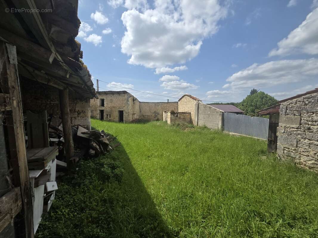 Maison à CHATEAUNEUF-SUR-CHARENTE