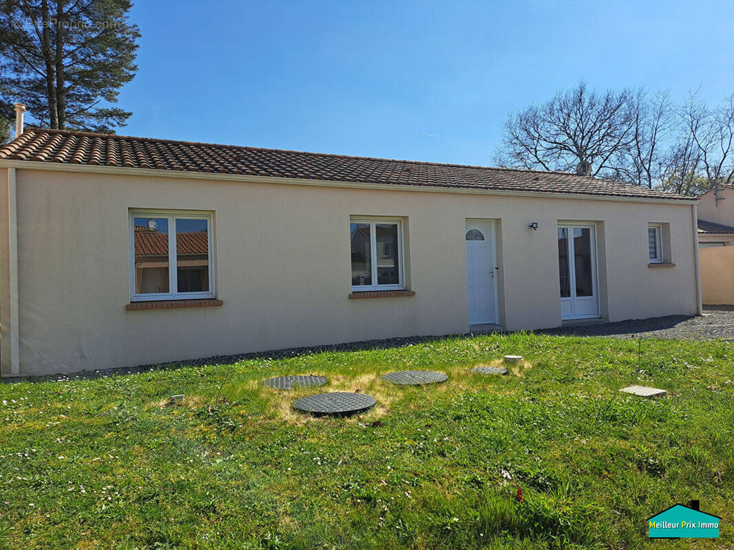 Maison à SAINT-PHILBERT-DE-GRAND-LIEU