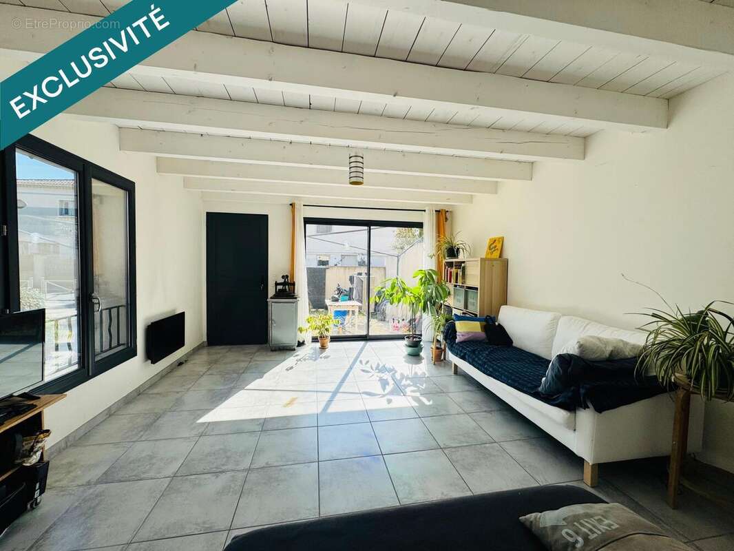 Photo 5 - Appartement à LA TOUR-D'AIGUES