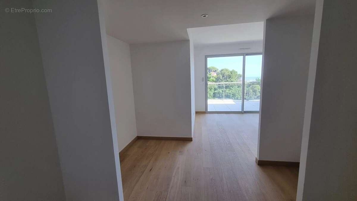 Appartement à LE CANNET