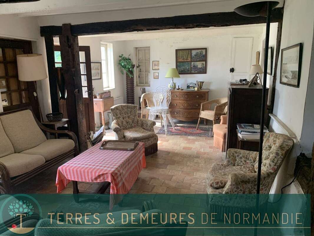 Maison à PONT-L'EVEQUE