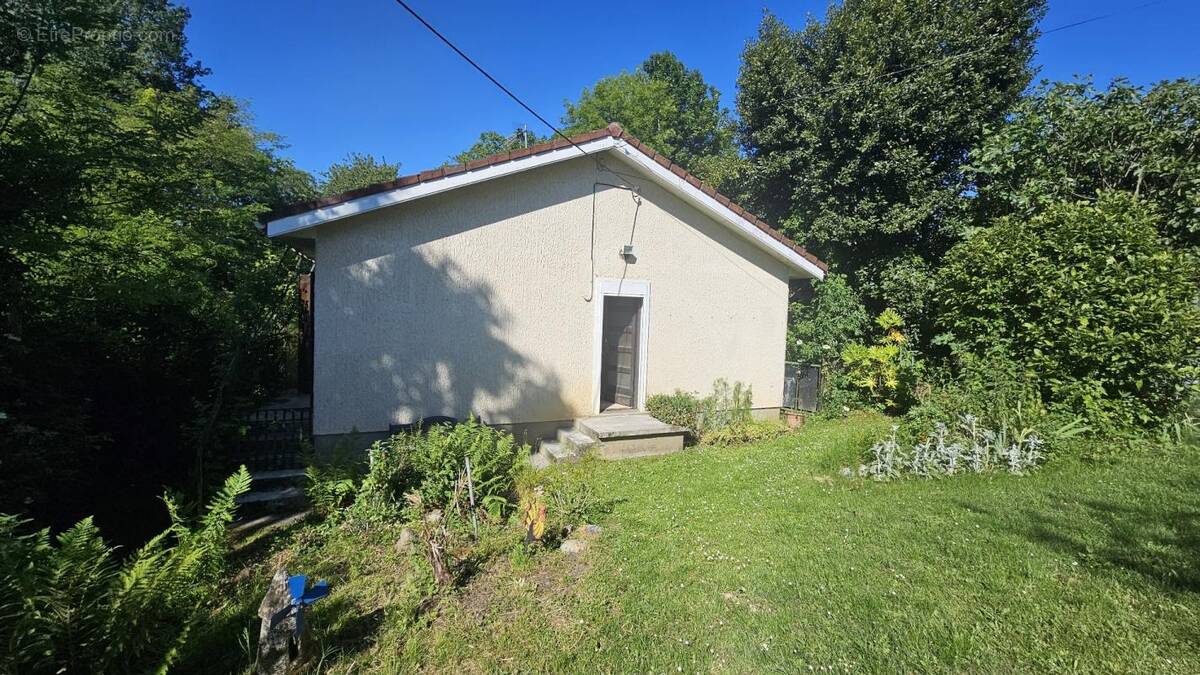 Maison à VILLENEUVE-DE-RIVIERE