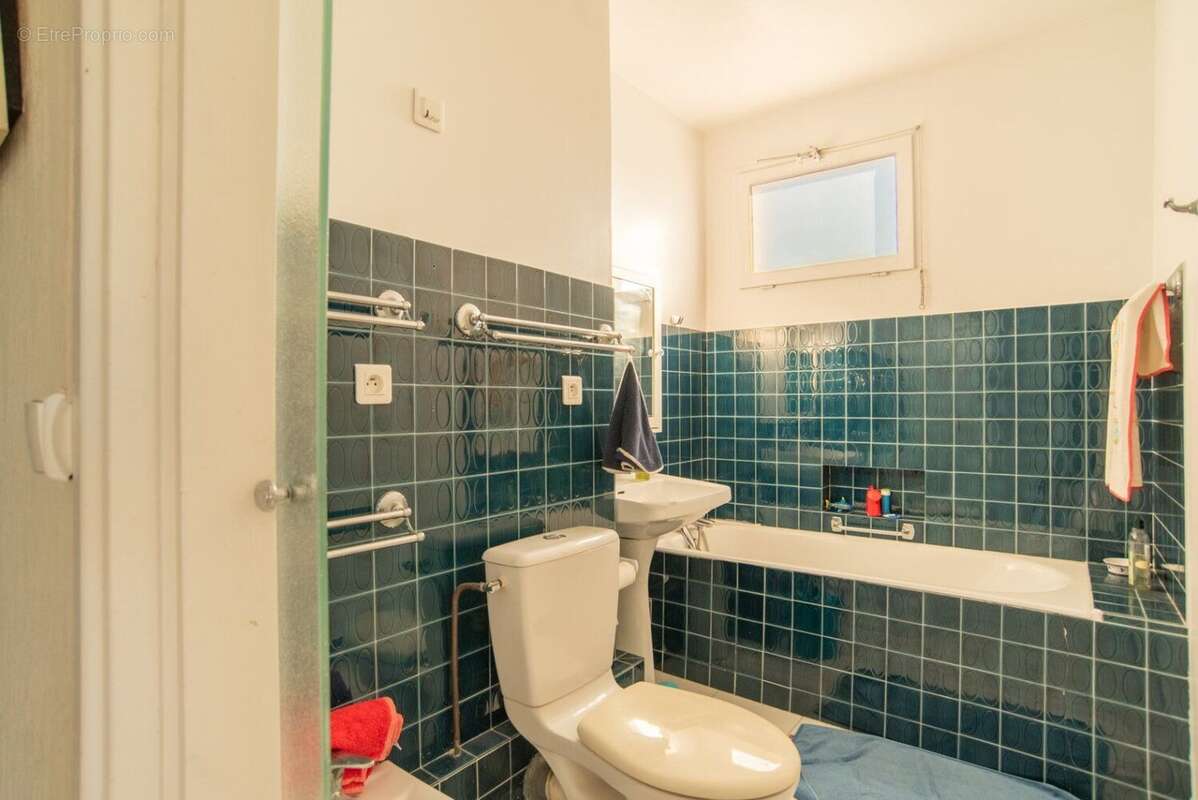Appartement 6 pièces en dernier étage. - photo 8