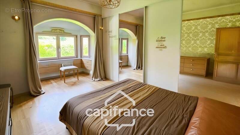 Maison à MONTEVRAIN