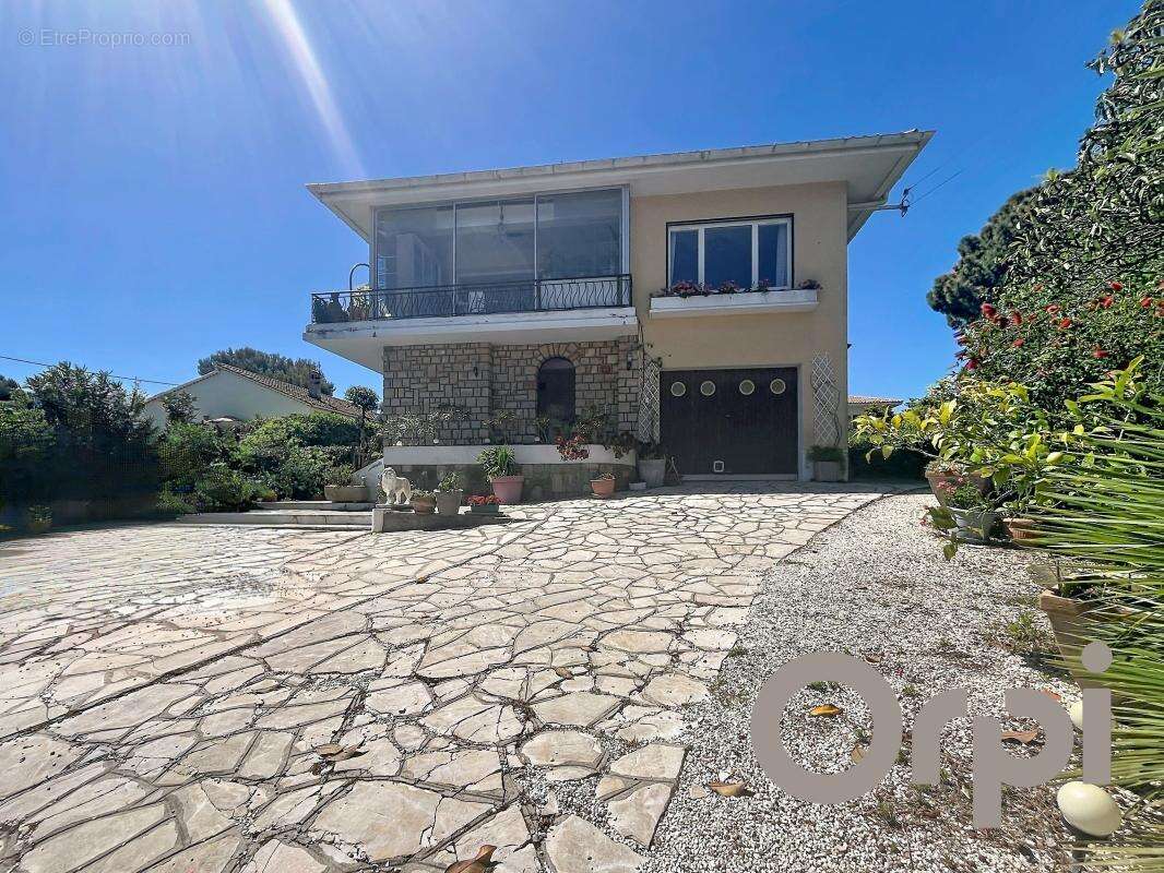 Maison à FREJUS
