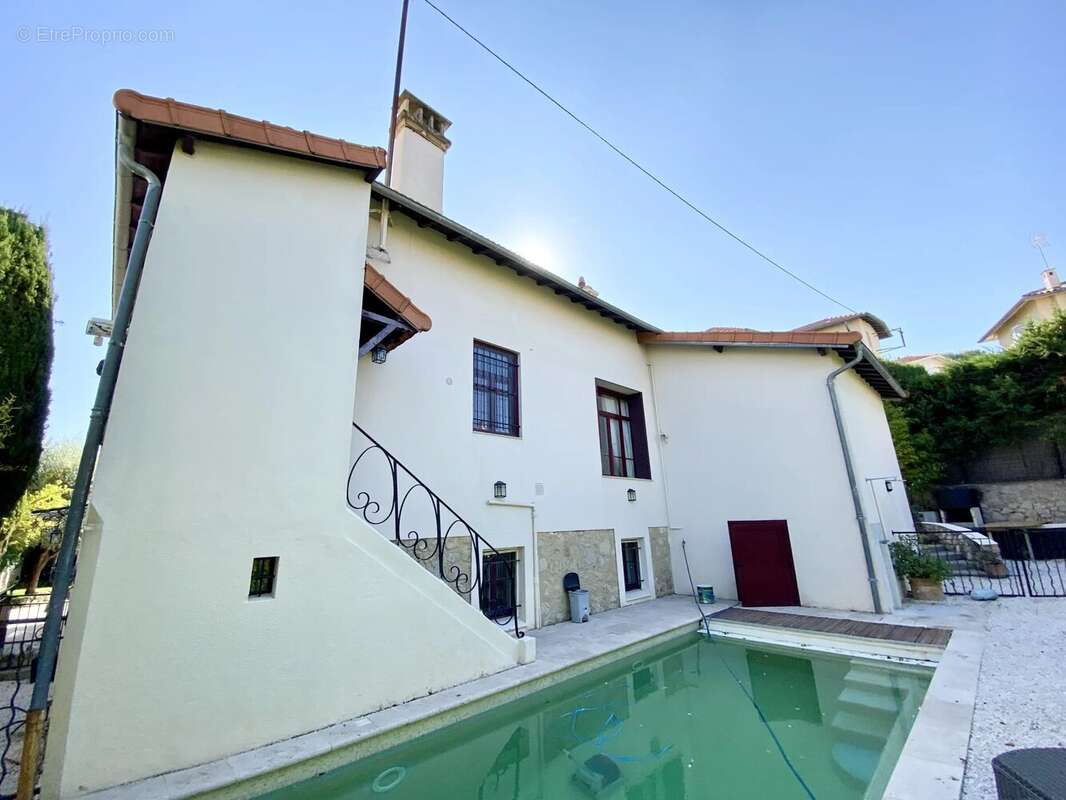 Villa Art déco au calme piscine, garage, dépendances - photo 25