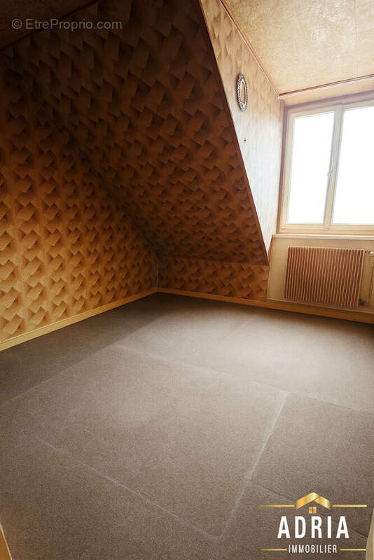 Chambre - Appartement à MONTIGNY-LES-METZ