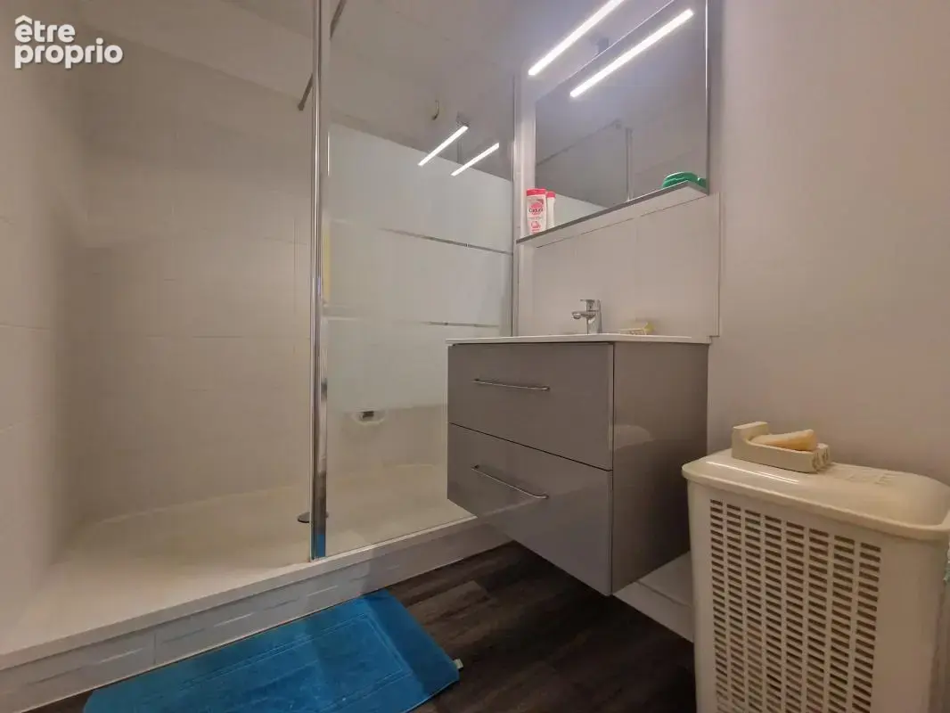 Au sein de la belle et prisée résidence "LE BOIS DE VAIRES" spacieux appartement F4 de 86m² habitable, situé au 2ème avec ascens - photo 12