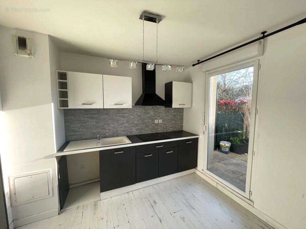Appartement à DAMMARIE-LES-LYS