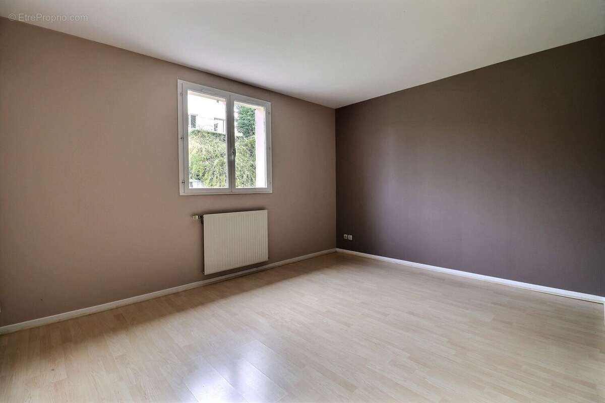 Maison à PERIGNAT-LES-SARLIEVE