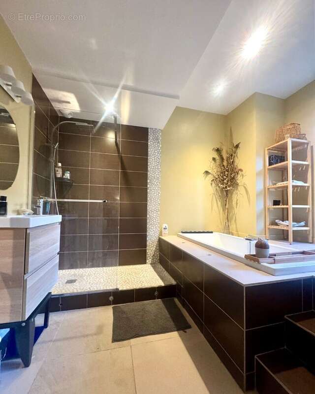 Appartement à BOIS-GUILLAUME