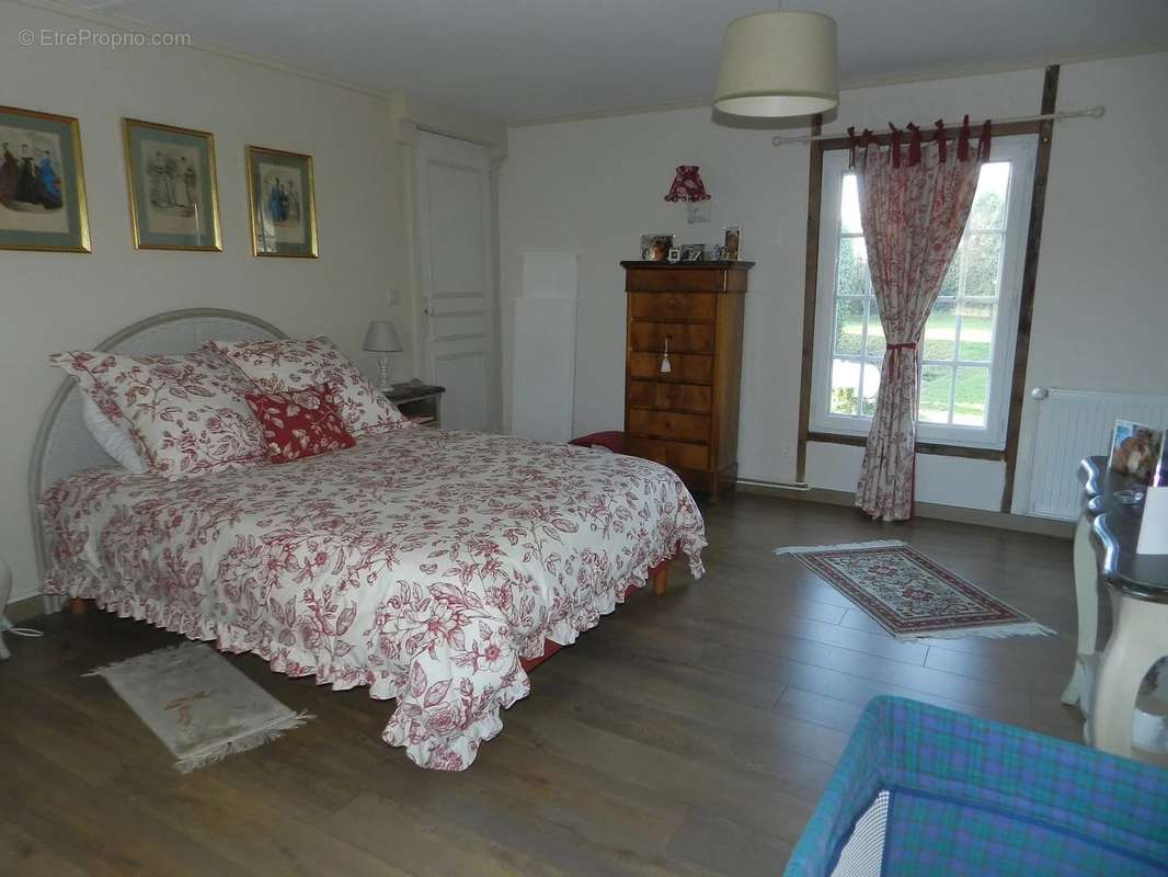 Maison à SAINT-PIERRE-SUR-DIVES