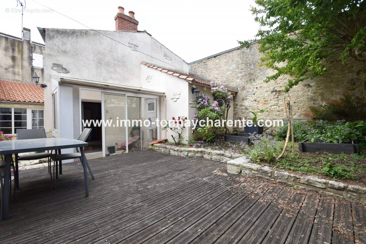 Maison à TONNAY-CHARENTE