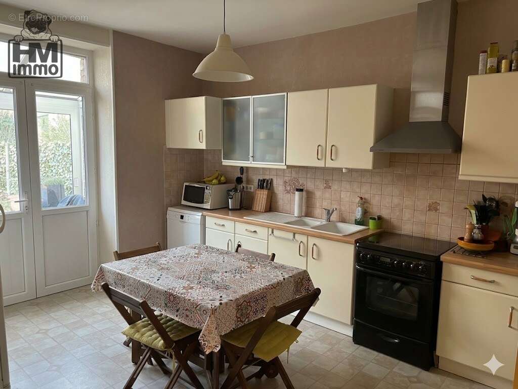 Maison à SAINT-JUNIEN