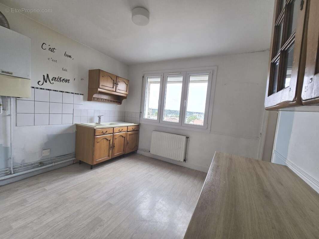Appartement 66 m² à Evreux  - photo 2