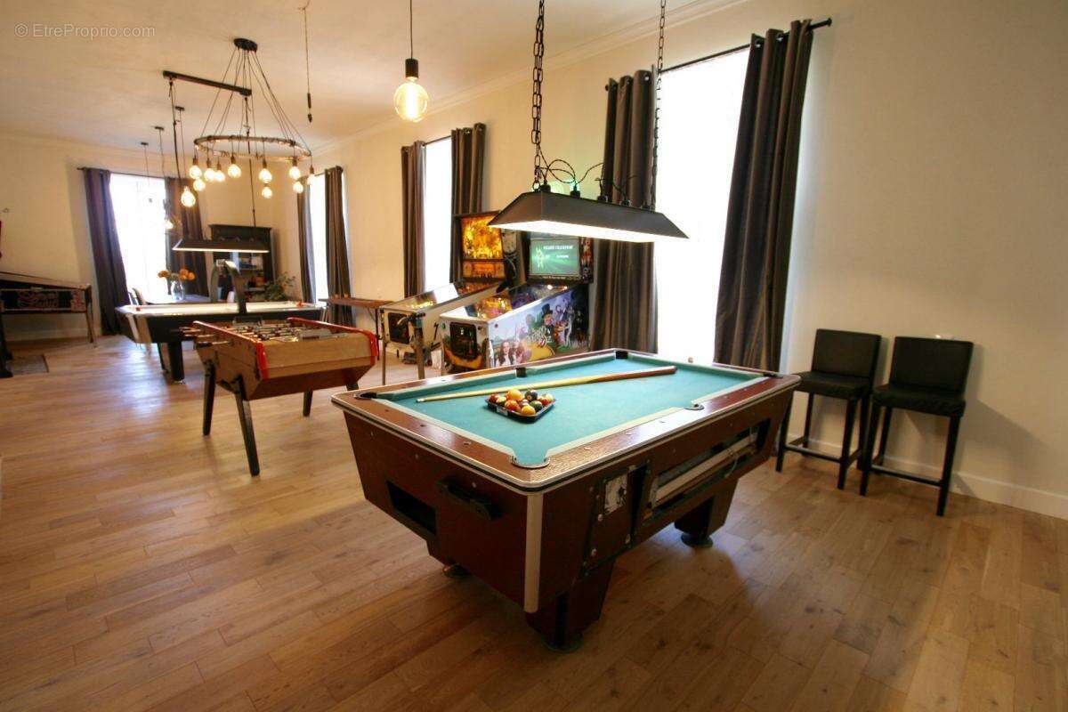 Maison à CHATEAUNEUF-LA-FORET