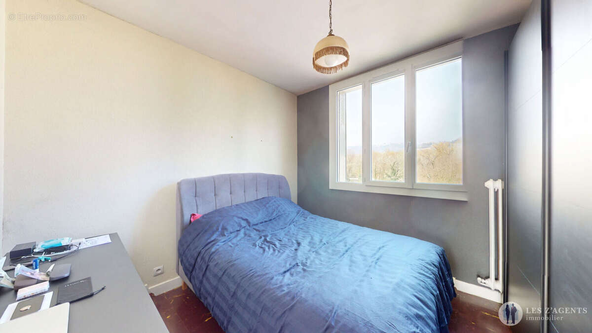 Appartement à SAINT-MARTIN-D'HERES