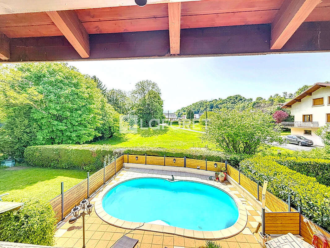 Maison à CHALLES-LES-EAUX