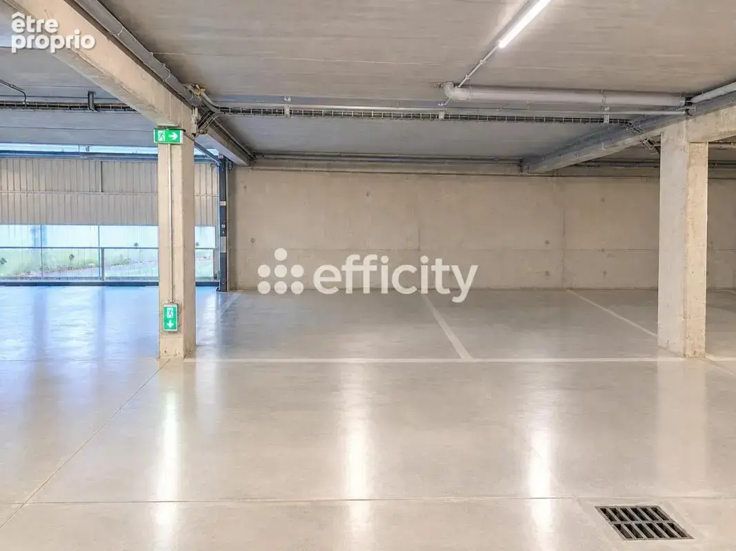 Parking à CLAPIERS