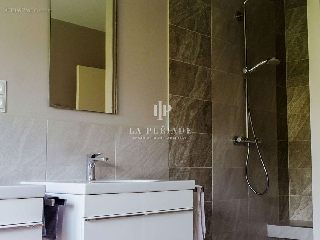 Maison contemporaine avec ascenseur et jardin paysager, Rive Droite Le Mans - photo 12