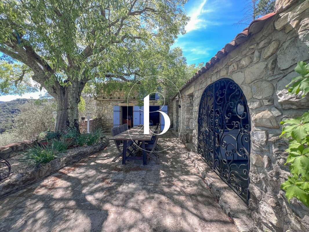 Propriété avec vue exceptionnelle - photo 9