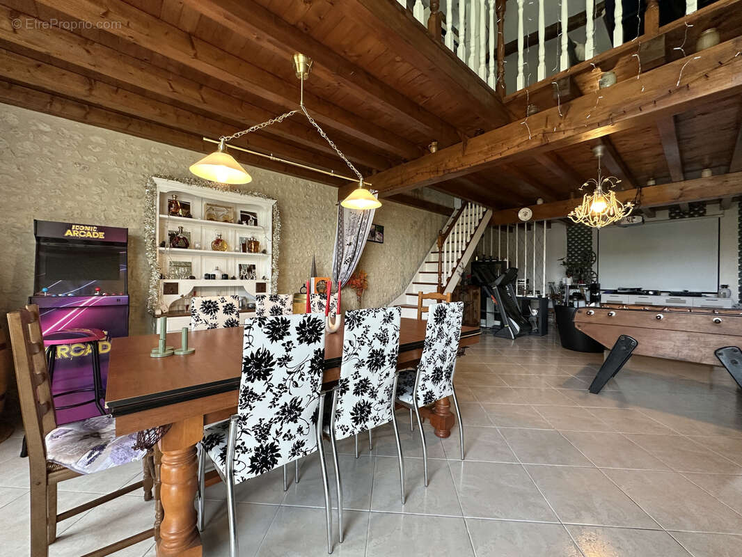 Maison à CHALLIGNAC