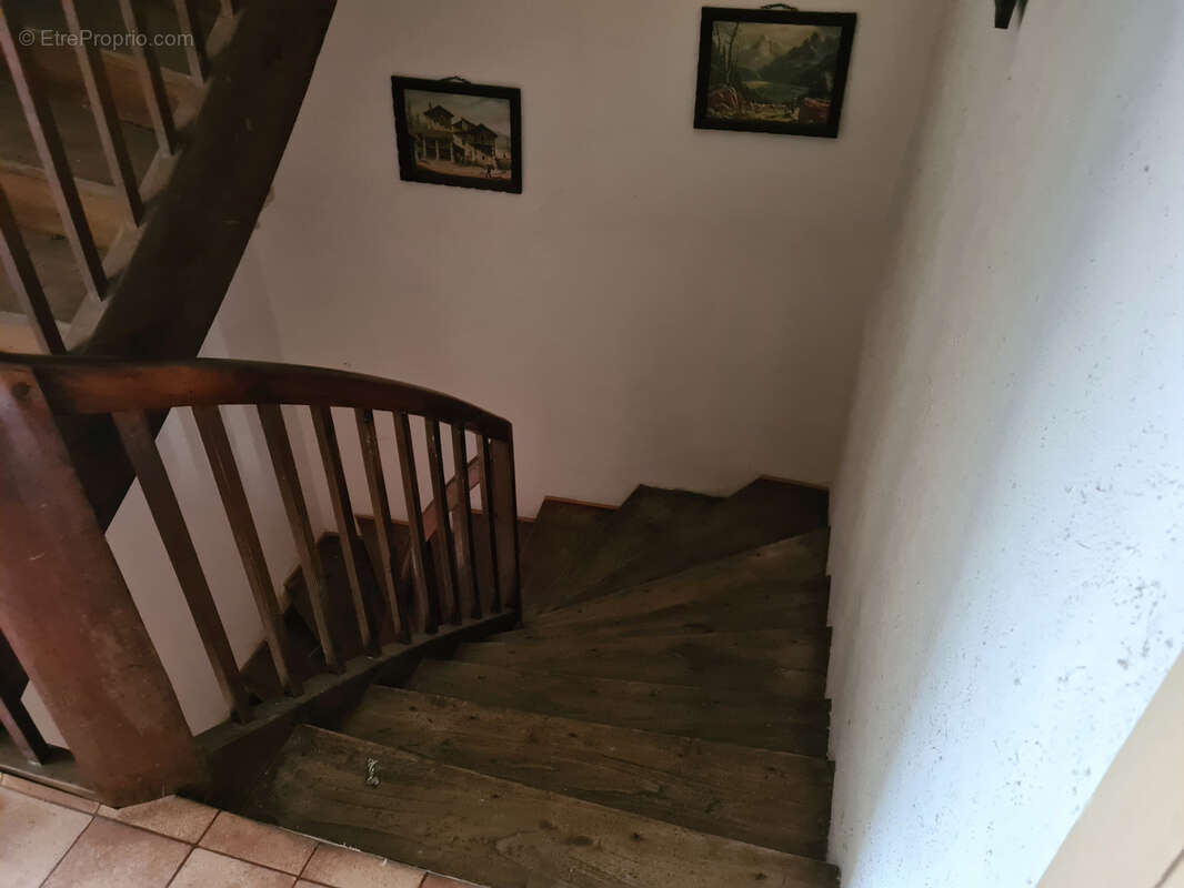 Maison à CAPOULET-ET-JUNAC