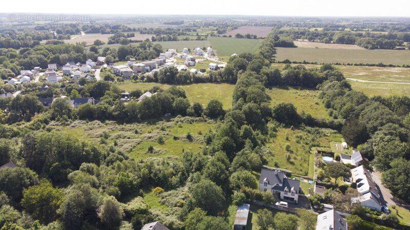 Terrain à TREILLIERES