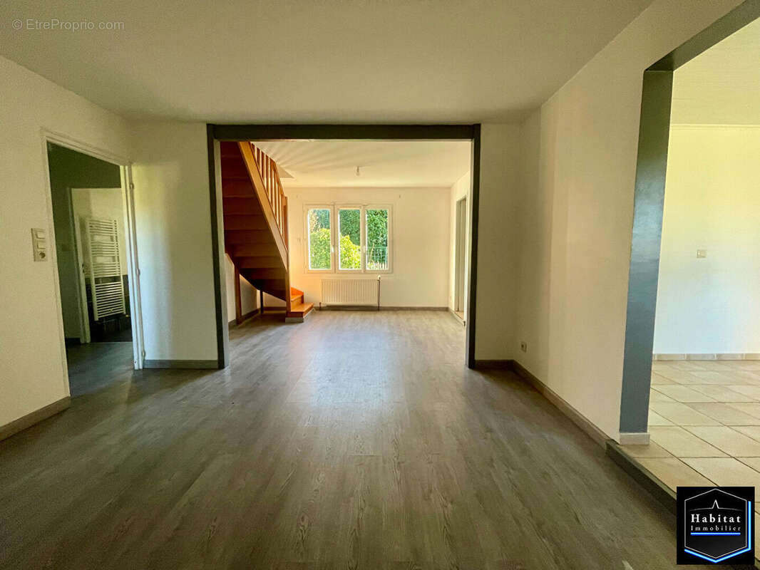 Maison à NANTEUIL-LE-HAUDOUIN