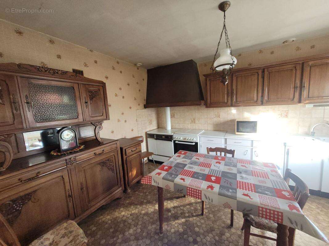 Maison à BOUSSAC-BOURG