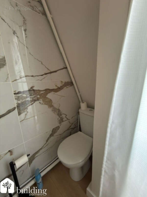 Batignolles Cardinet Paris 17ème - Studio meublé 8,85 m² habitables - photo 6