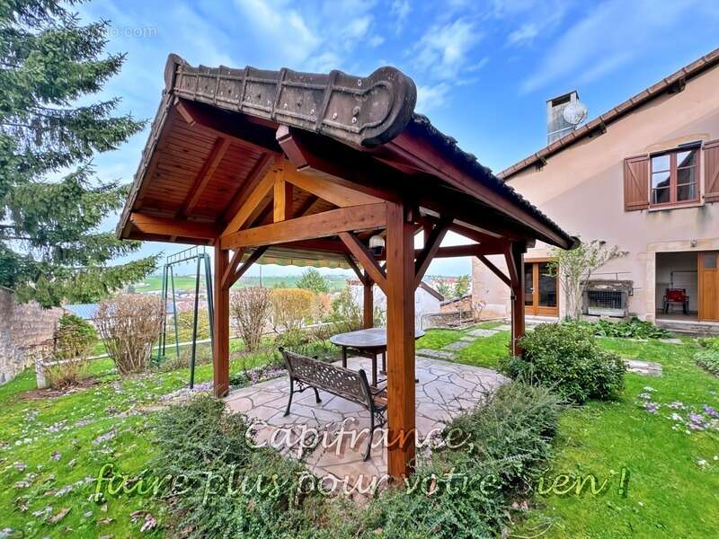 Maison à LA CLAYETTE