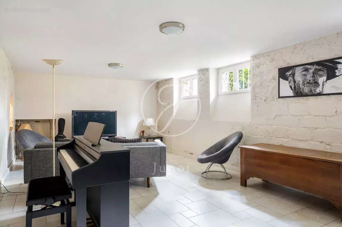 Maison à MAISONS-LAFFITTE