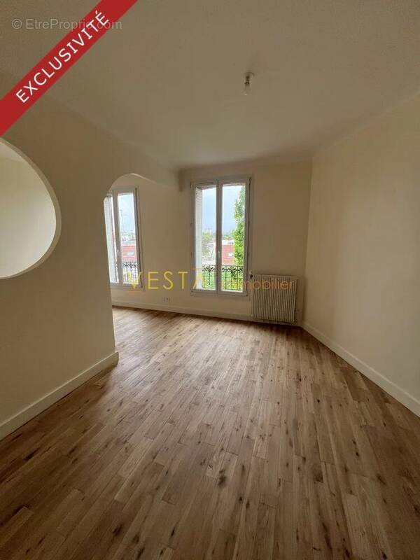 salon - Appartement à NOISY-LE-SEC