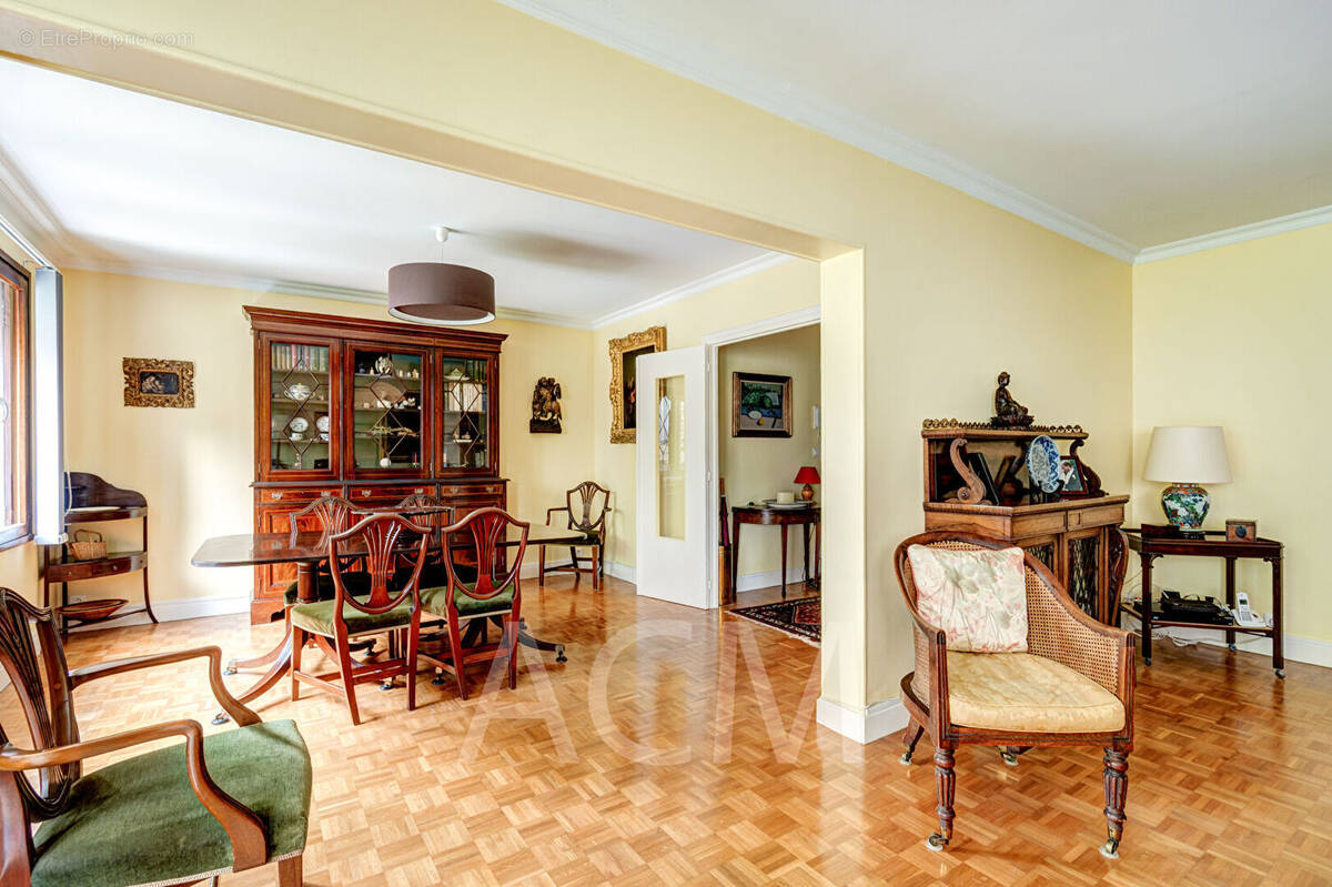 Appartement à MAISONS-LAFFITTE