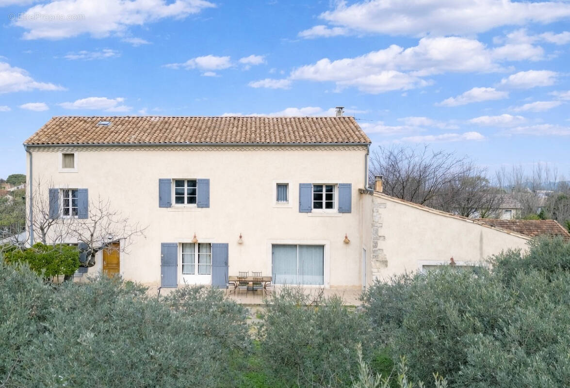 Maison à PERNES-LES-FONTAINES