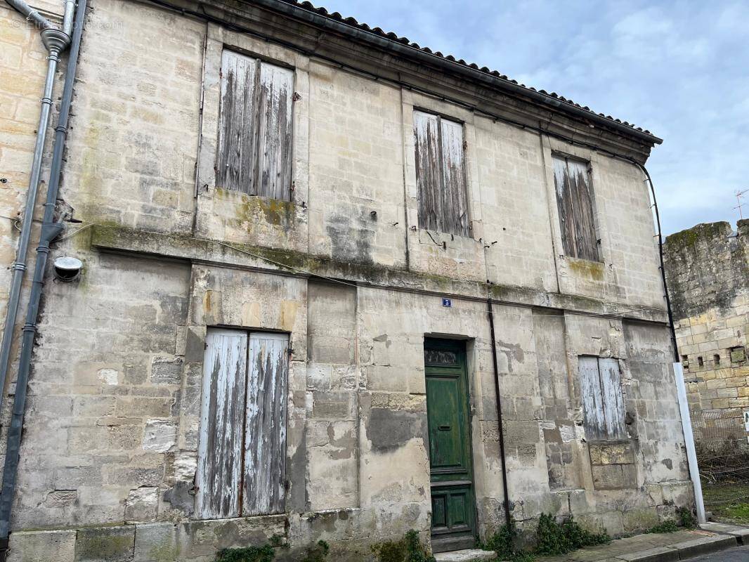 Maison à rénover 2 pièces 100 m² avec jardin centre-ville de Libourne - photo 1