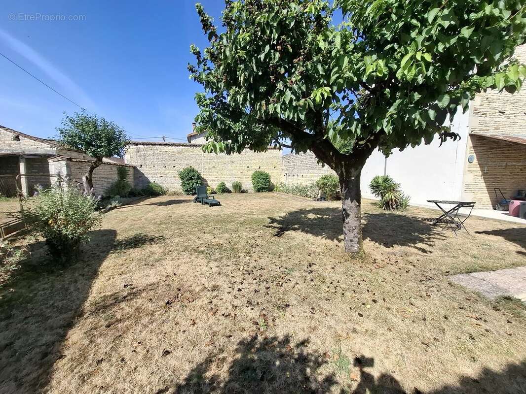 Charmante Maison de Village à Loubillé - photo 10