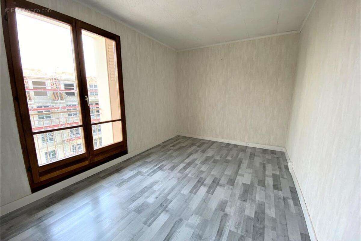 Appartement 71 m² à Gagny  - photo 6
