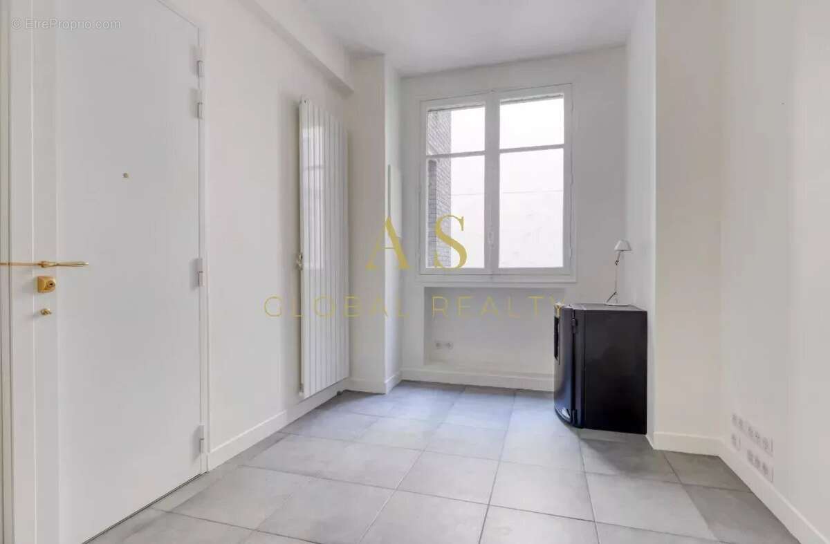 Appartement à PARIS-7E