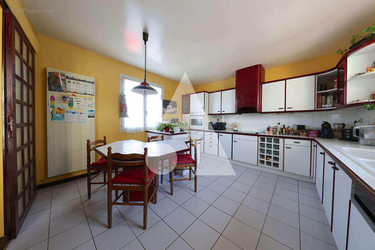 Maison à CORBEIL-ESSONNES