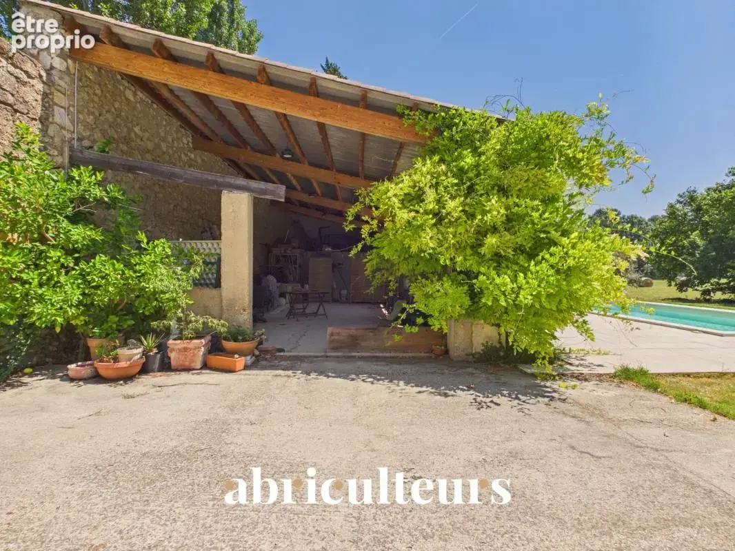 Mas provençal de 310 m² avec piscine et parc de 7 880 m² à Orgon (13660) - PNR des Alpilles - photo 19