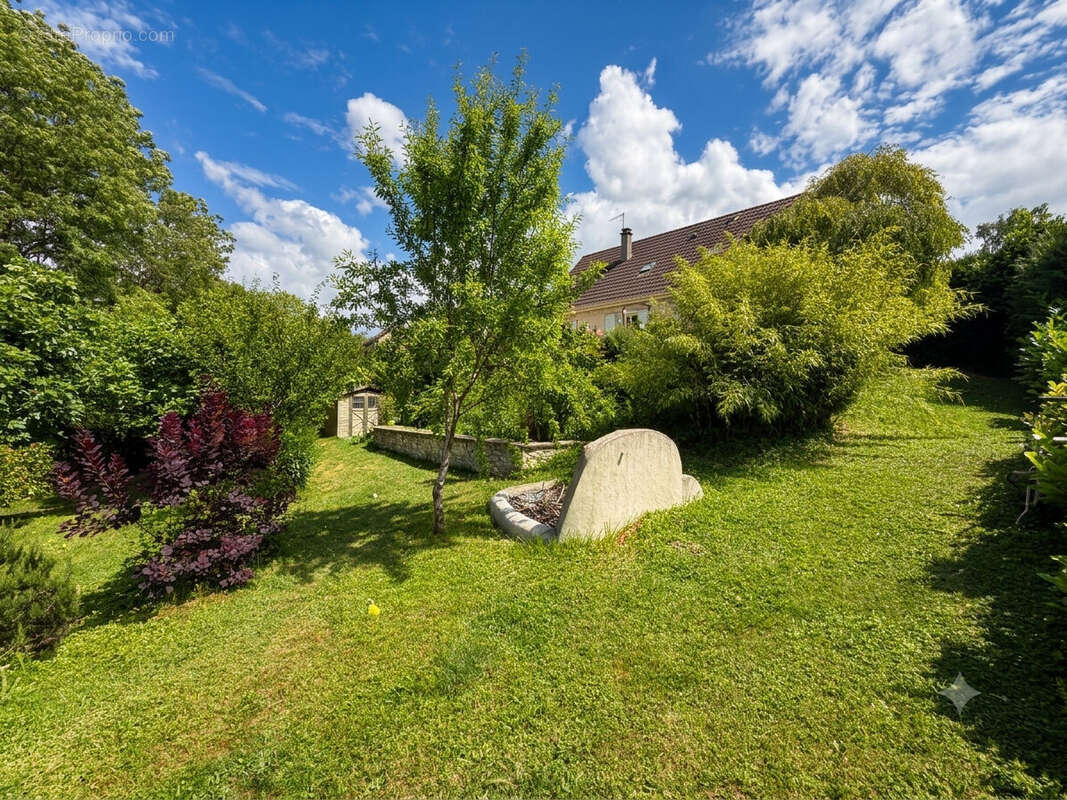 Maison à MAREIL-SUR-MAULDRE