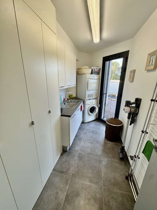 Maison à SAINTE-CECILE-LES-VIGNES