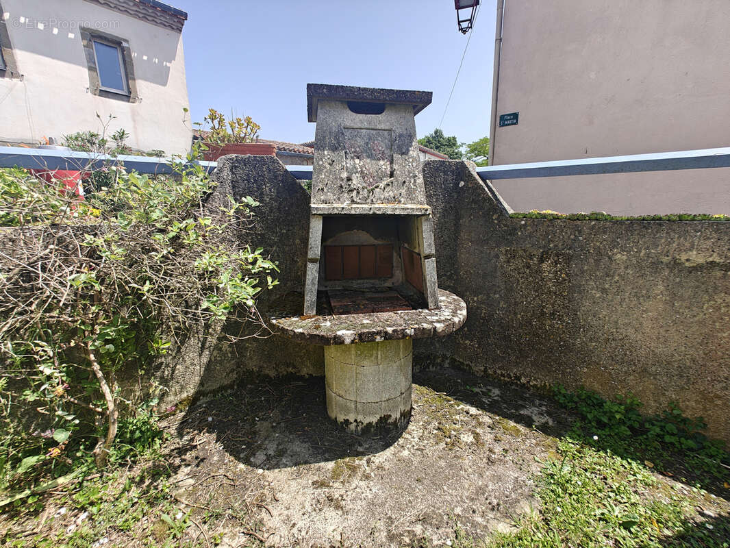 Maison à BELVEZE-DU-RAZES