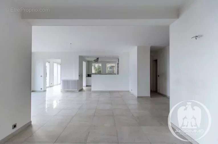 Appartement à LA TURBIE