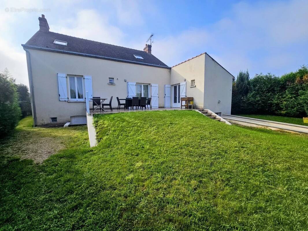 Maison à VILLEMANDEUR